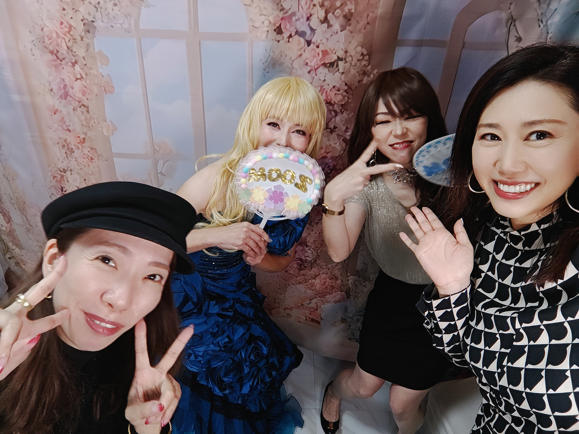 女性2名で別人整形メイク大変身